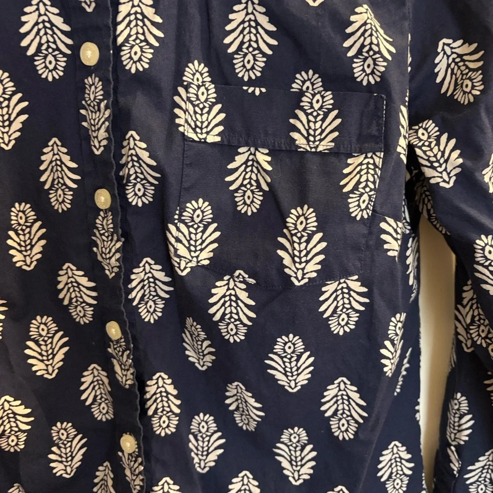 J Crew Factory Button Up Poplin Shirt in Signature Fit, size small - Picture 10 of 12